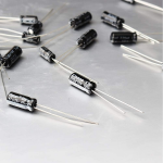 ⁦مجموعة مكثفات  – 200PCS  Capacitors kit 15 Types⁩ - الصورة ⁦2⁩